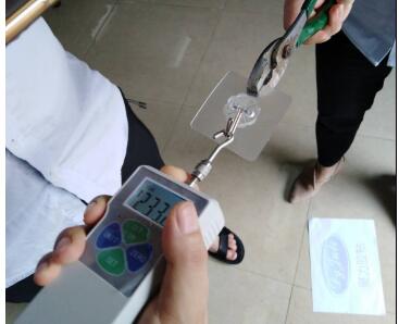 PC透明掛鉤用什么膠水粘？找塑料UV膠水廠家-聚力膠粘